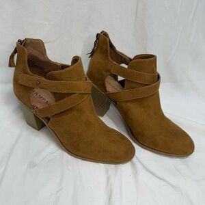 NWOT Rampage Women Vedette Brown/Camel Suede Strap Heel Bootie Sz‎ 10